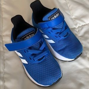 Adidas Boys Toddler Sneakers size 5